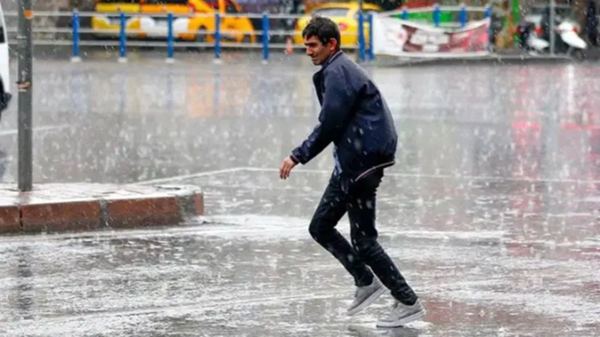 Meteoroloji Geri Adım Attı: Mart'ın Son Günleri Sağanak Yağışlı Geçecek! - Gündem Haberleri